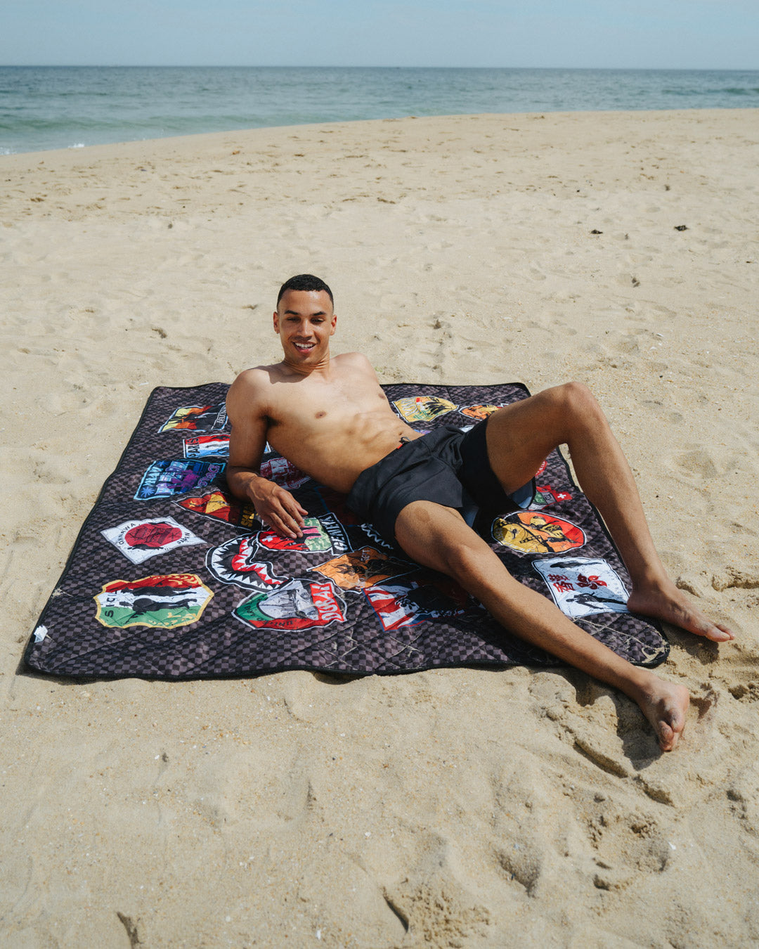 SPRAYGROUND® TOTE GLOBAL MOGUL UNLIMITED MILES PACKABLE BEACH MAT BLANKET WATER RESISTANT CONVERTIBLE TOTE