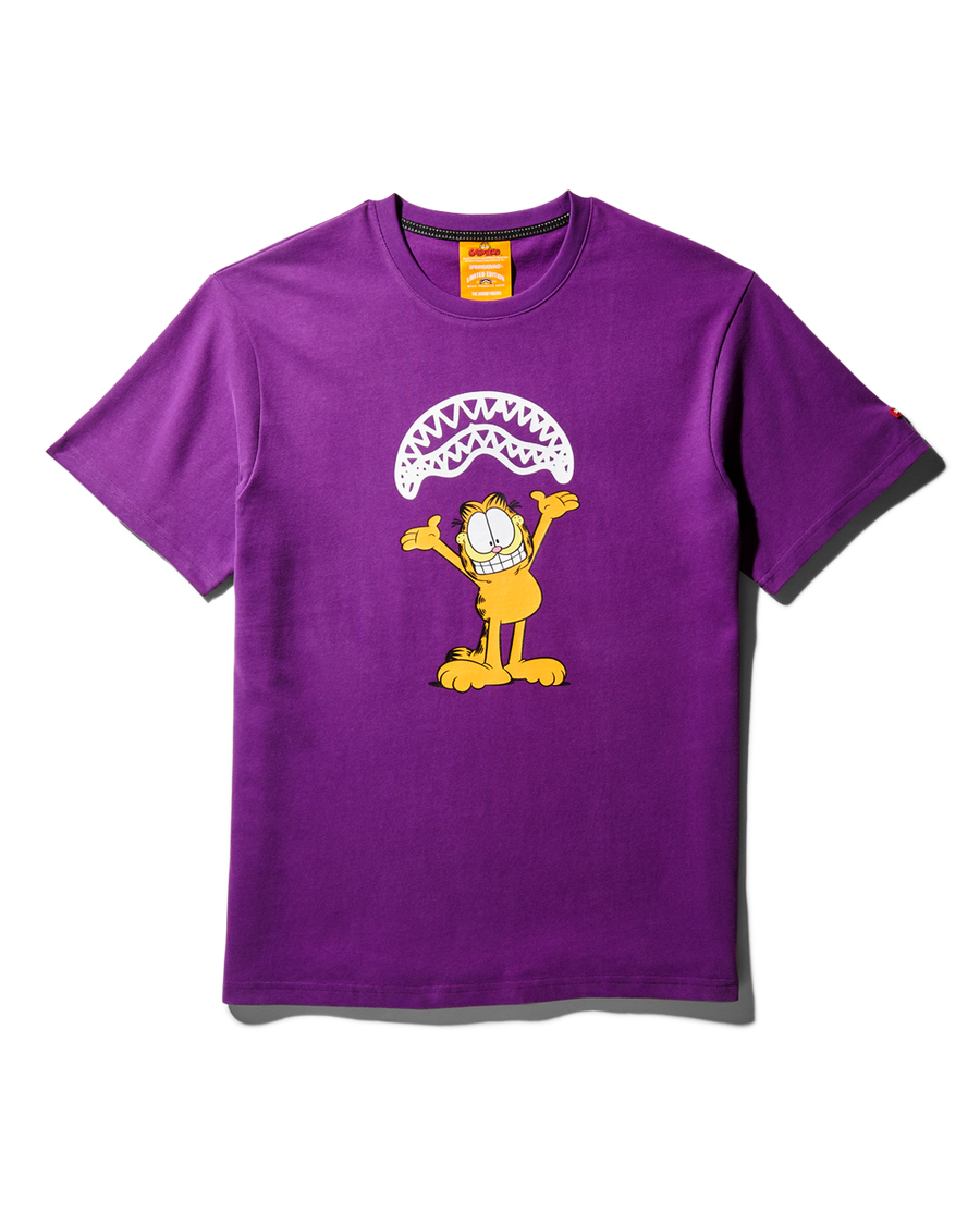 SPRAYGROUND® APPAREL GARFIELD SHARKMOUTH GRAPHIC T-SHIRT (PURPLE)