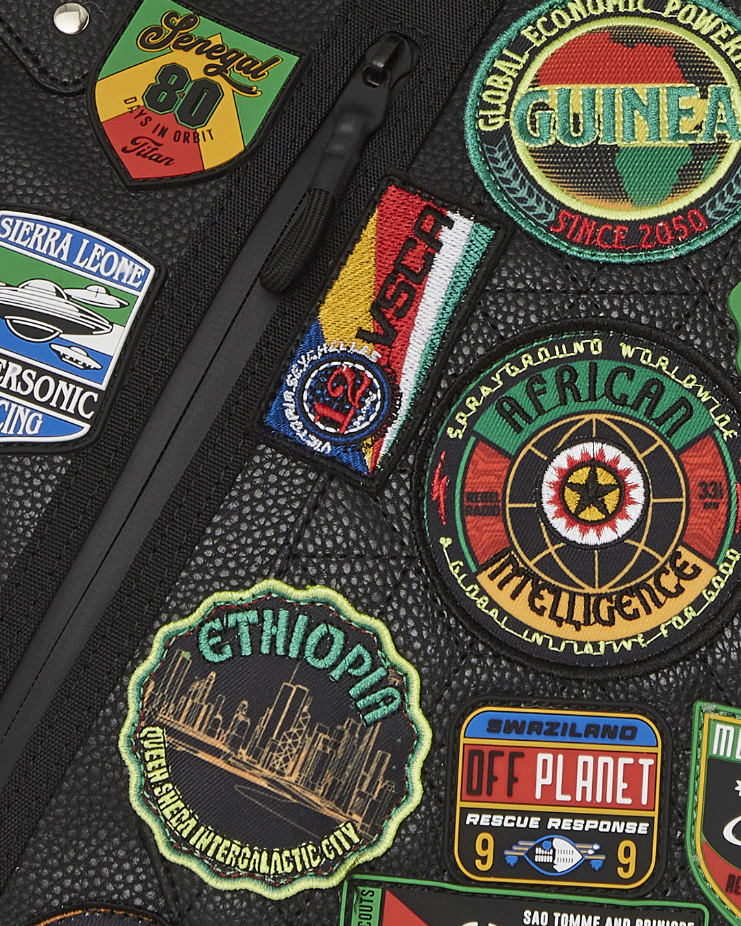 SPRAYGROUND® TOTE A.I. THE 54 (PATCHES OF AFRICA) CARGO TOTE