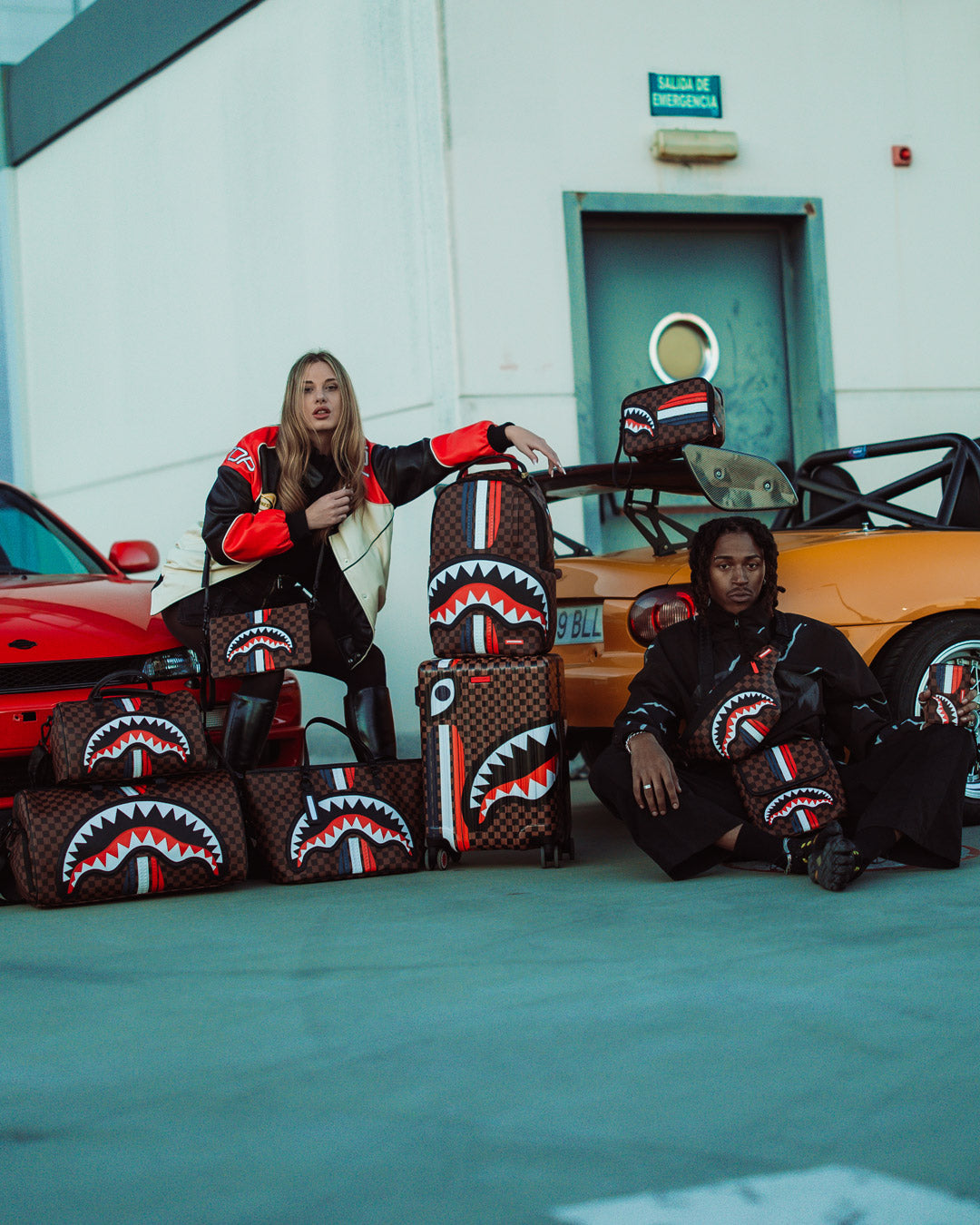 SPRAYGROUND® POUCHETTE SHARKS IN PARIS GT CROSSOVER CLUTCH