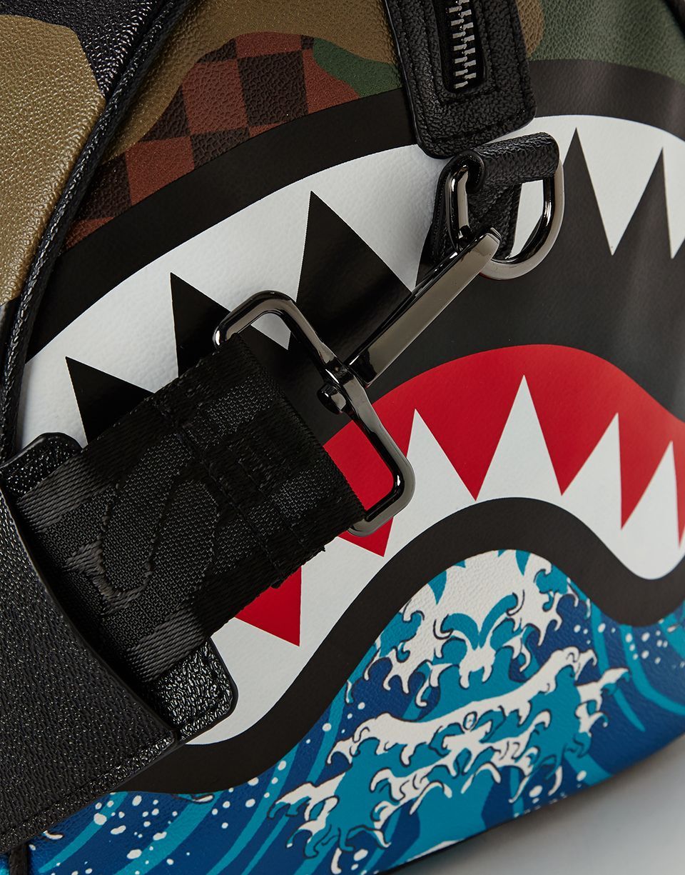 Sprayground Sprayground | D2546NSZ Sleek Camo Money Shark Duffle Travel Bag